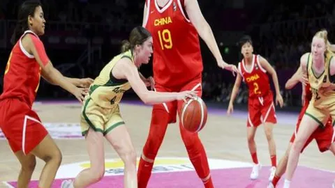 诺丁汉森林角球战至逆转，米伦科维奇蝎摆绝杀得分